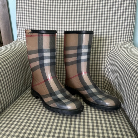 Burberry Shoes - Burberry rainboots